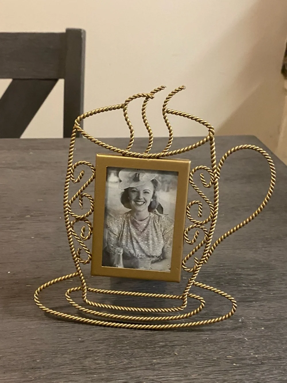 Gold Wire Teacup Photo Frame - Home Accents